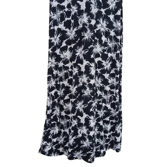 Apt 9 Womens Long Maxi Floral Dress Sleeveless Black White Size PM Petite Summer - Picture 4 of 9